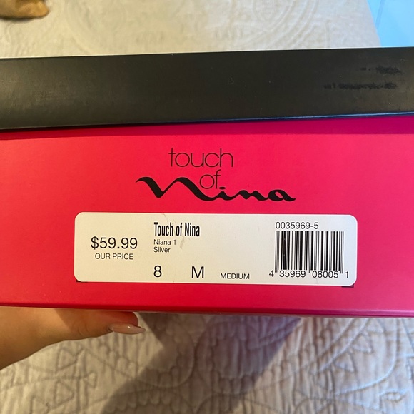 BRAND NEW touch of Nina sparkly silver block heels size 8 womens - Picture 2 of 4